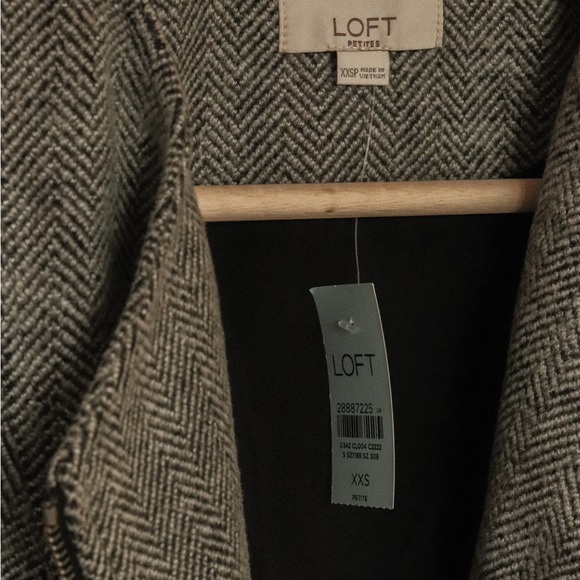 LOFT Blazer - Picture 2 of 6